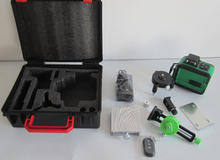 Load image into Gallery viewer, 3D Green line laser level with remote control